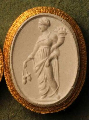 Stehende Abundantia mit Füllhorn und Eicheln (Daktyliothek, Erstes Mythologisches Tausend)