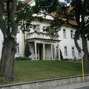 Bad Liebenstein. Kurverwaltung. Eingangsbereich von Südwesten