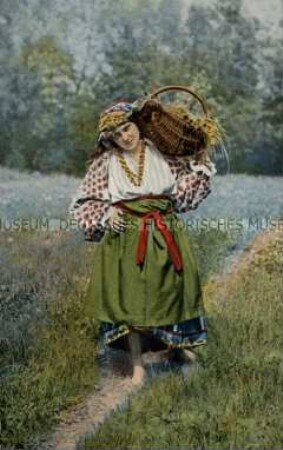Junge Frau in ukrainischer Volkstracht