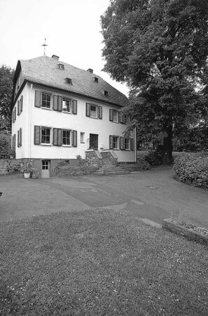 Pfarrhaus und Pfarrgarten; Wetzlar, Kirchgasse (NB) 3, Hinter der Kirche