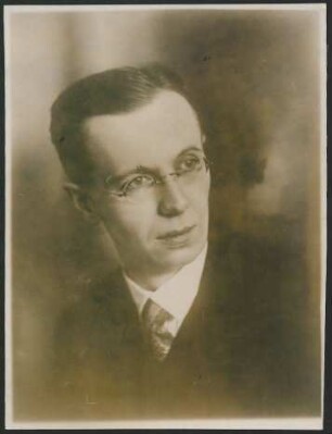 Portrait Gerhard Menzel : Gerhard Menzel, Träger des Kleistpreises
