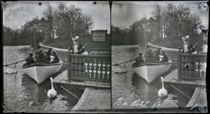 Paris. Bois de Boulogne. Louise Mayer an einem Bootssteg des Lac Inférieur