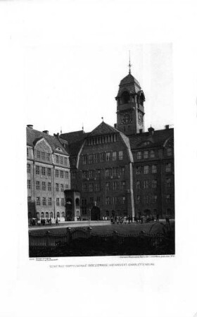 Gemeinde-Doppelschule Sybelstrasse. Hofansicht. Charlottenburg