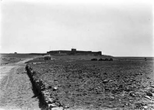 Konvoi : Ein Konvoi gepanzerter Fahrzeuge auf dem Weg nach Fort Sinawin.