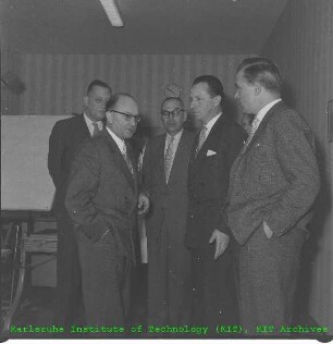 Besuch von Dr. Siegfried Balke (Bundesminister für Atomkernenergie und Wasserwirtschaft (BMAtW)) am Kernforschungszentrum Karlsruhe (KfK)