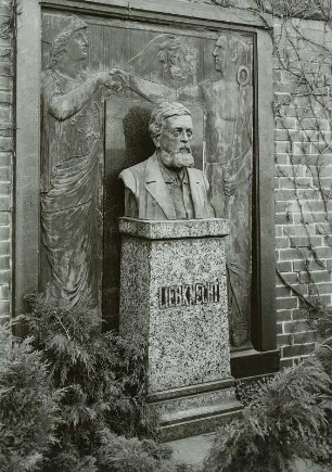 Ehrenmal Wilhelm Liebknechts (1826-1900)