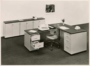Pohlschröder Kombinierter Schreibtisch "L-Form 3863-92-336" von Georg Leowald