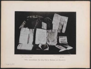 Fulda, Landesbibliothek: Das heilige Buch des Bonifacius mit Schwerthieben.