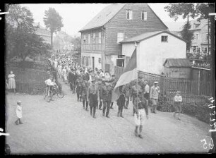 Demonstration antifaschistischer Organisationen und parteiloser Einwohner von Raschau/Erzgebirge : Demonstration antifaschistischer Organisationen und parteiloser Einwohner von Raschau/Erzgebirge