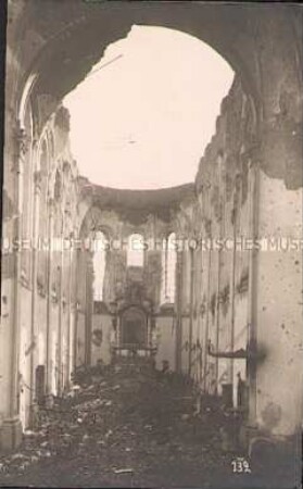 Zerstörte Kirche in Zonnebeke