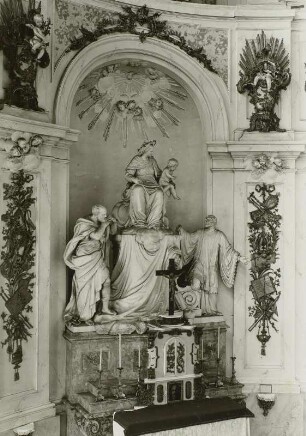 Hauptaltar: Santa Conversatione (Maria, Hl. Ignatius, Hl. Hubertus) : Schloss Hubertusburg, Schlosskapelle, Hauptaltar: Santa Conversatione (Maria, Hl. Ignatius, Hl. Hubertus)