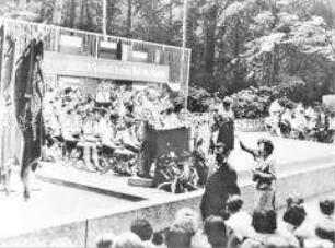 Rede W. Ulbrichts in der Freilichtbühne der Pionierrepublik "Wilhelm Pieck" am Werbellinsee