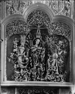 Breisach Sankt Stephansmünster Hochaltar (1523/1526) Altarschrein Darstellung Marienkrönung