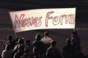 Transparent des Neuen Forums auf einer Demonstration