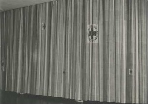Handbedruckter Vorhangstoff mit Rosenkreuzemblem, Gemeindesaal der Unitarischen Kirche Frankfurt von Hildegard Weiss