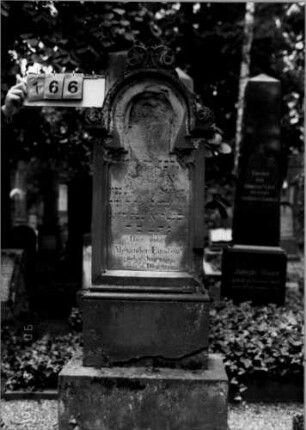 Grabstein 166