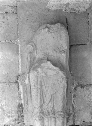 Männliche Sitzfigur