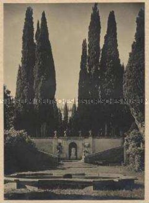 Frascati - Villa Falconieri - An der Brunnenmauer