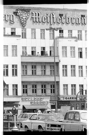 Kleinbildnegativ: Hermannplatz, 1975