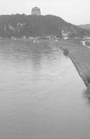 Kelheim: Donau mit der Befreiungshalle