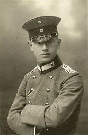 Schätzel, Hermann; Leutnant der Reserve, geboren am 30.01.1894 in Villingen im Schwarzwald
