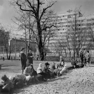 Dresden. Zentraler Spielplatz zwischen Wallstraße und Dr.-Otto-Nuschke-Straße