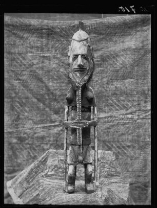 Ahnenfigur