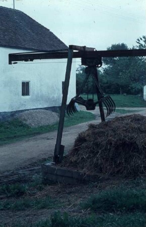 Fotografie: Gülle- und Entmistungstechnik, Festmist, Greiferanlage