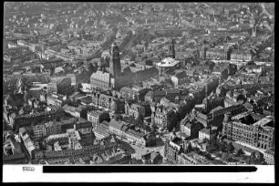 Dresden, Blick auf das Neue Rathaus und die Kreuzkirche, Luftbild