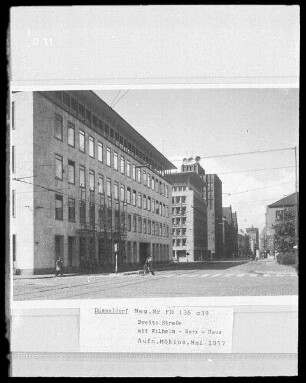 Düsseldorf, Breite Straße mit Wilhelm-Marx-Haus
