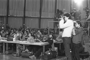 Außerordentliche Bundesdelegiertenversammlung der Partei "Die Grünen" in der Schwarzwaldhalle Karlsruhe