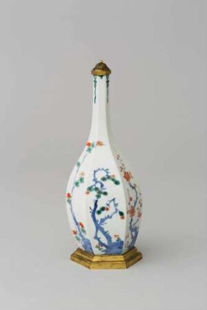 montierte Sakeflasche