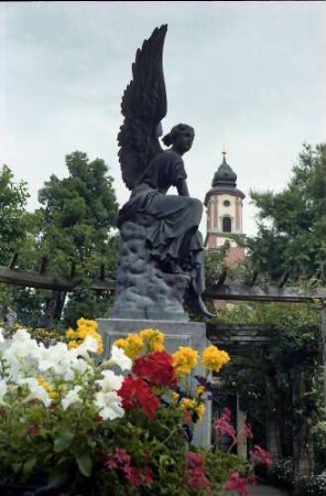 Mainau, Insel Mainau: Durchblick zur Kirche