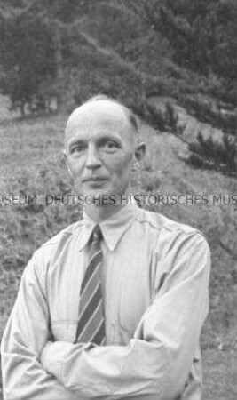 Selbstversenkung des Hochseepassagierdampfers "Columbus" am 19. Dezember 1939, Kapitän Wilhelm Dähne im Internierungslager auf Angel Island, Kalifornien
