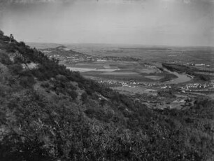 Elbtal : Blick vom Berg Lovoš in das Elbtal mit den Orten Lovosice und Píš?any