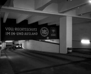 Freiburg: "DAS- Reklame an der Einfahrt Tiefgarage Karlsplatz