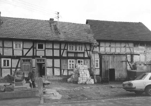 Fachwerk - Doppelhaus (Fachwerk - Doppelhaus); Burghaun, Brunnenstraße 21