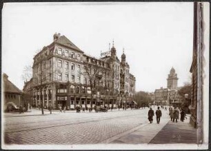 Plauen. Bahnhofstraße mit Kaffeehaus Trömel, rechts Turm des neuen Rathauses