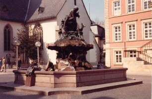 Donopbrunnen. Detmold. Marktplatz