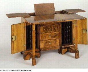 Schreibtisch : Schreibtisch. Dresden: Kunstgewerbemuseum