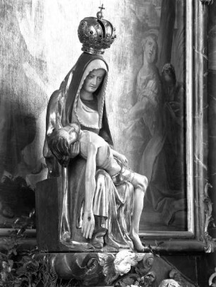 Hochaltar — Steinhausener Gnadenbild: Pietà & sog. Muttergottes auf der Saul
