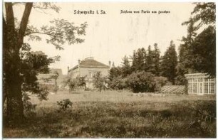 Schwepnitz. Schloss vom Park aus gesehen