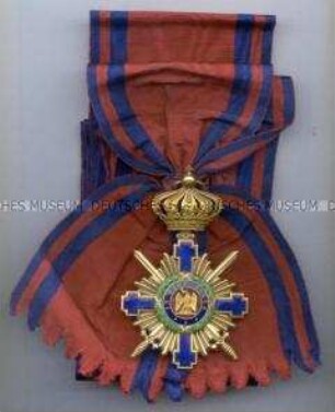 Stern von Rumänien, Großkreuz mit Schwertern und Schärpe