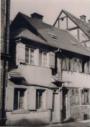 Altstadt, Dörfle. Durlacher Straße 18