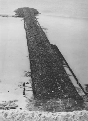 Sanierte Buhne in SpiekeroogNordsee