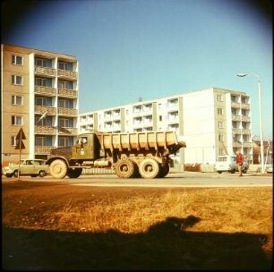 Transport- und Bauarbeiten im Baugebiet Kappel 1975, Baumaschinist