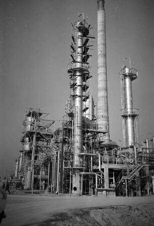 Inbetriebnahme der Mobiloil-Raffinerie in Wörth