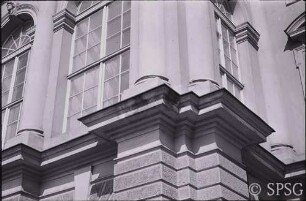 Berlin, Schloss Charlottenburg, Detail der Fassade auf der Hofseite.