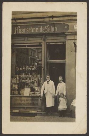 Ansichtskarte „HaarschneideSalon“, Naunynstraße 16