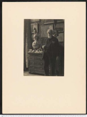 Porträtaufnahme James Ensor